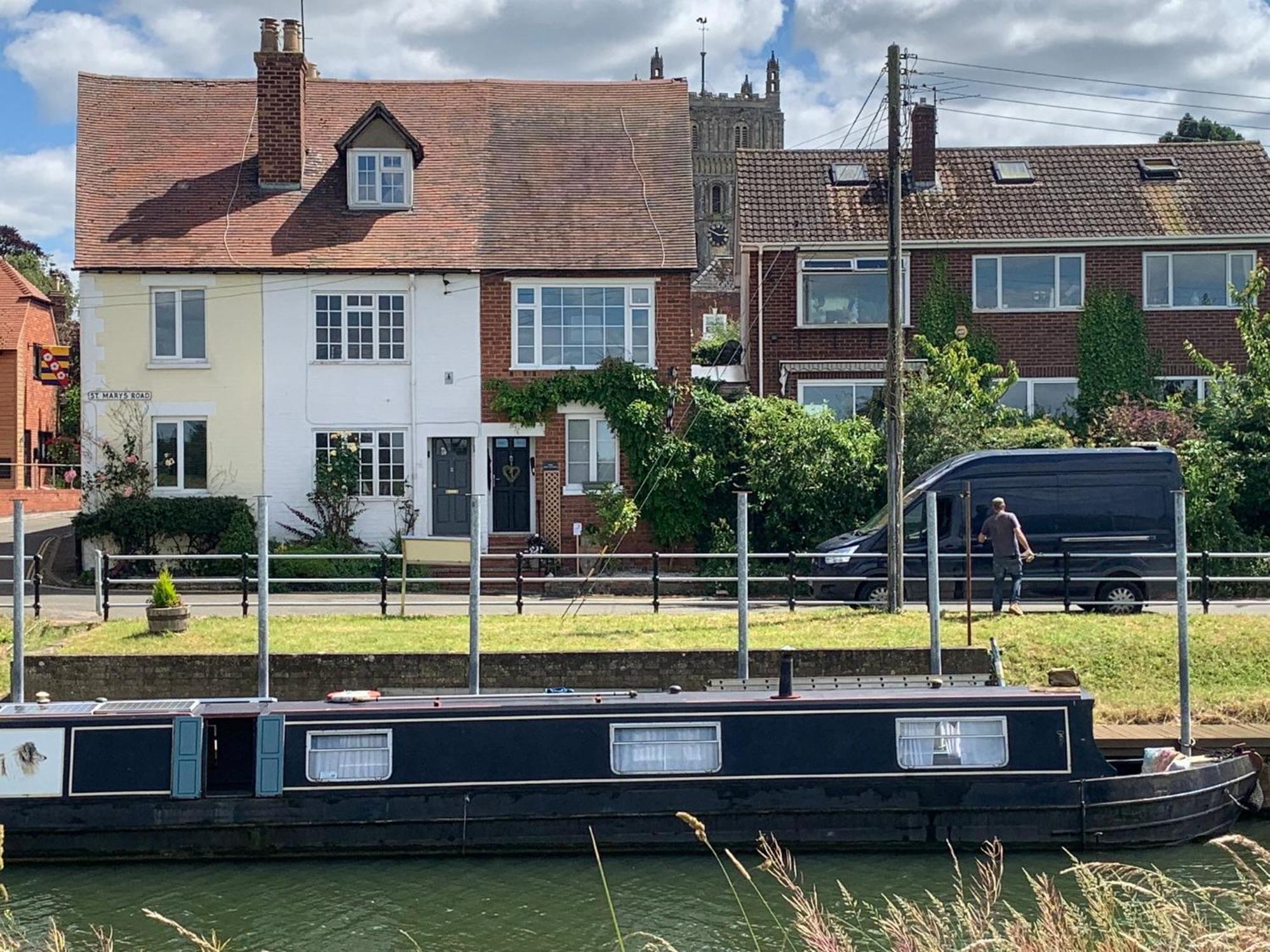 Riverside Cottage تِوْكيسبوري المظهر الخارجي الصورة
