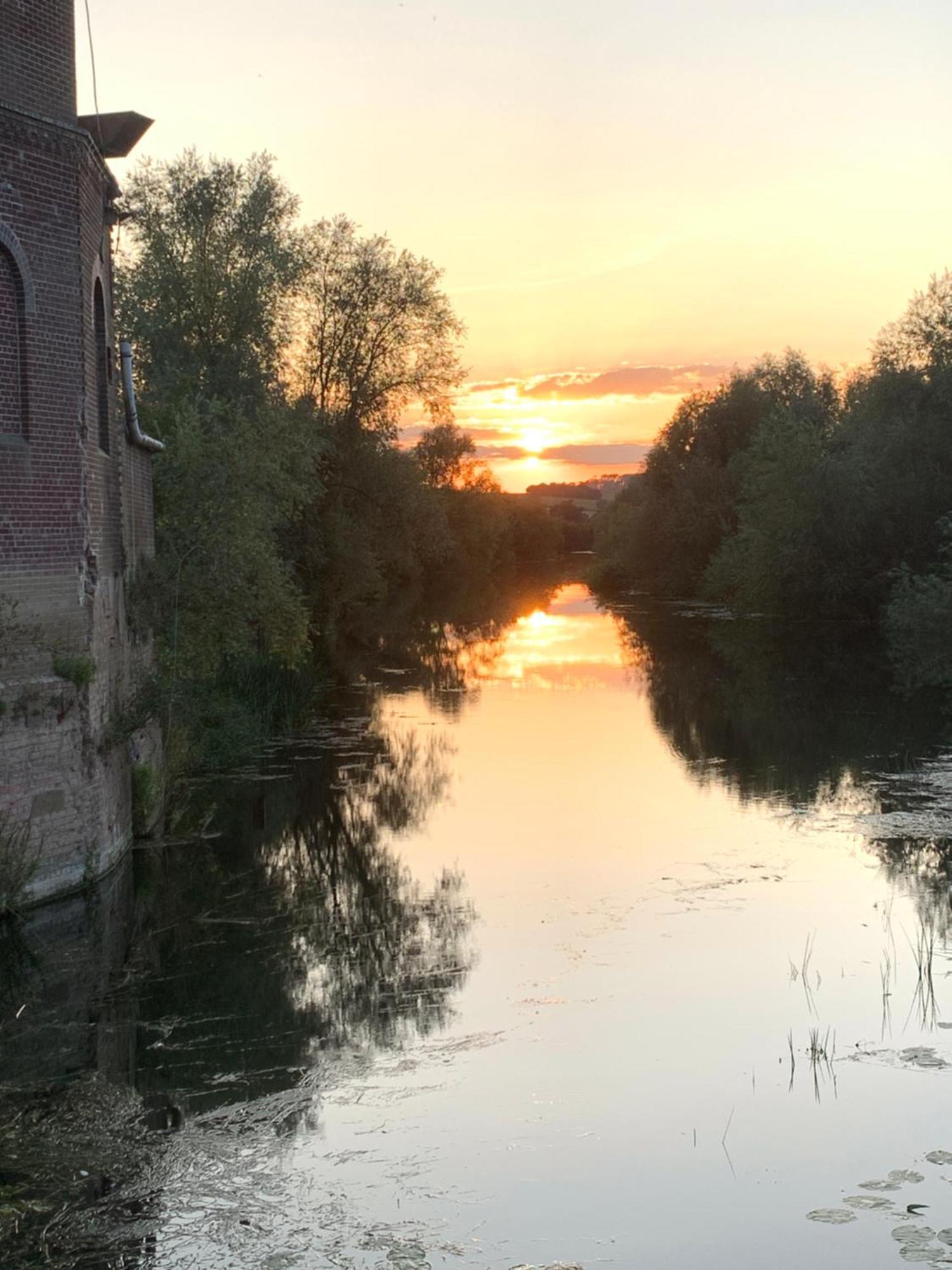 Riverside Cottage تِوْكيسبوري المظهر الخارجي الصورة